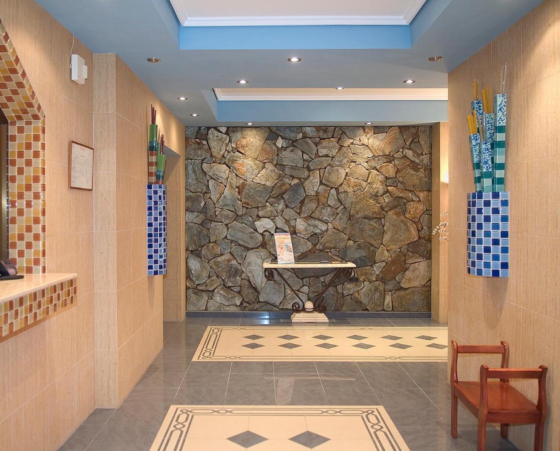 Hotel L'Escala 쿠엘라 외부 사진